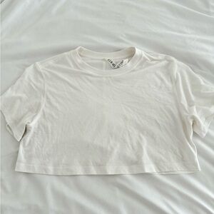 Lululemon cropped tshirt